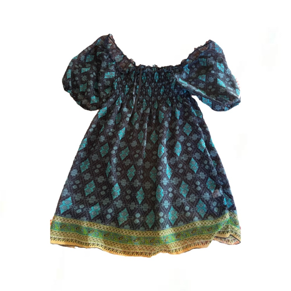 Elegant Blue and Green Patterned Blouse